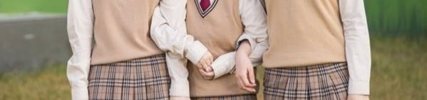 영국 의류브랜드 '버버리'가 문제삼은 익산 원광정보예술고등학교 여학생 교복. [원창학원 홈페이지]