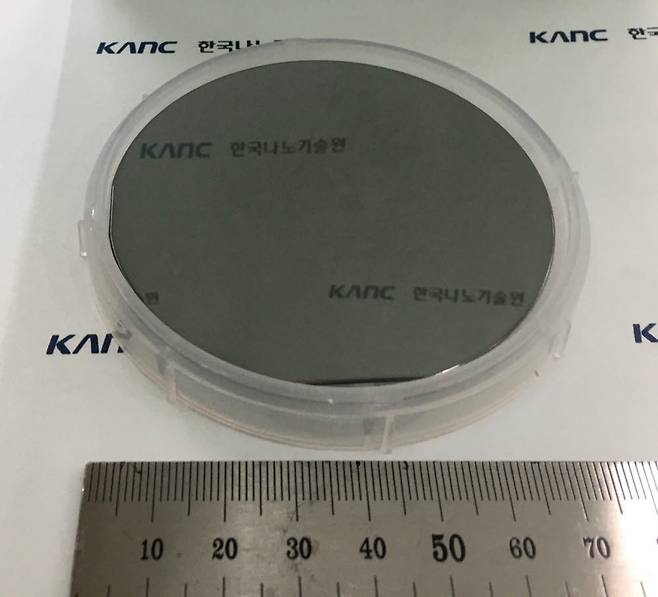 한국나노기술원이 개발한 3인치 InP 화합물반도체 에피웨이퍼