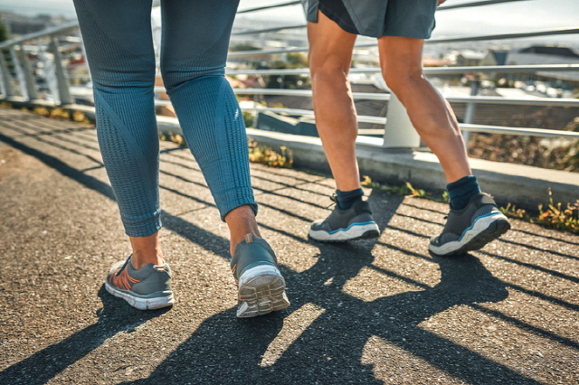 하루에 1만보씩 걸으면 비만 위험이 31% 감소한다는 연구 결과가 나왔다./사진=게티이미지뱅크