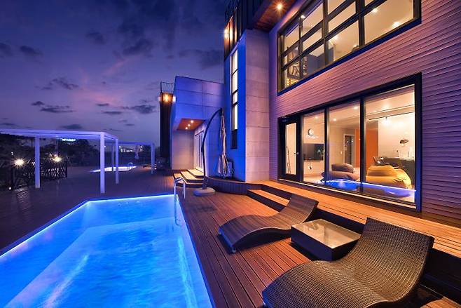 스텔라토 풀빌라