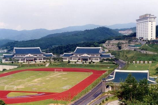 강원 횡성군에 위치한 전국 단위 선발 자율형 사립고인 민족사관고등학교 전경. 민사고 제공