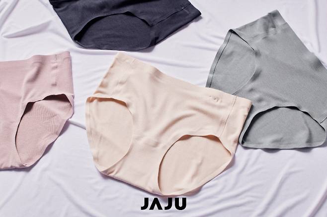 올해 신세계인터내셔날 자주의 노라인 속옷 매출이 100억원을 돌파했다. [사진 출처 = 신세계인터내셔날]