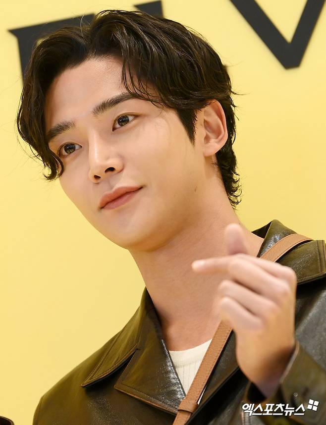 로운