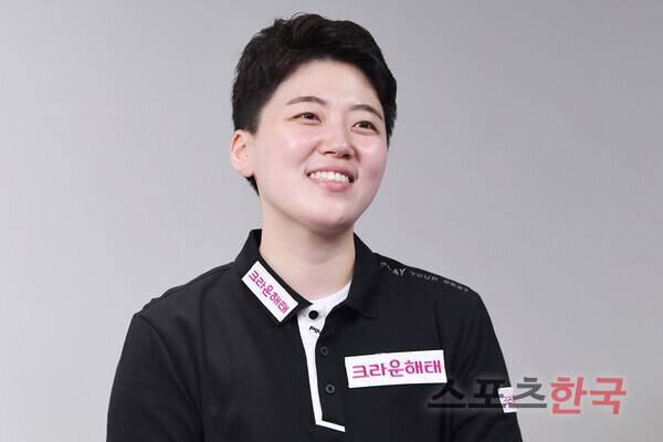 프로당구 선수 백민주가 스포츠한국과 인터뷰를 하고 있다. ⓒ이혜영 기자 lhy@hankooki.com