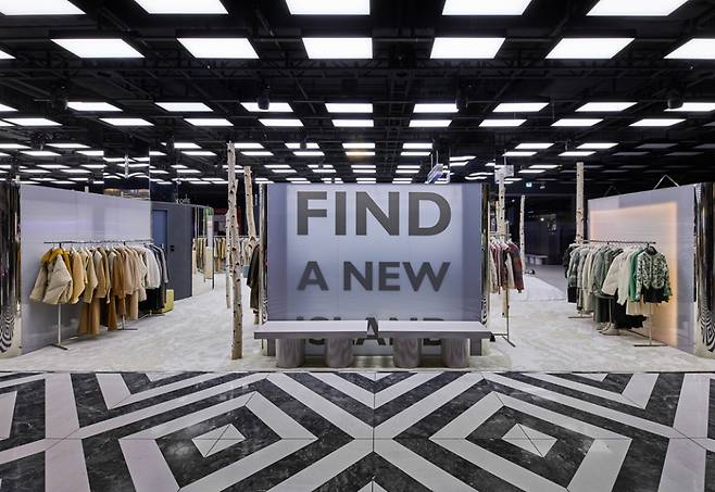 사진제공 : 내추럴하고 자유로운 감성 브랜드 '써스데이 아일랜드(Thursday Island)