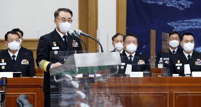 이종호 해군 참모총장이 지난 21일 오전 충남 계룡대에서 열린 국회 국방위원회의 해군본부에 대한 국정감사에 참석하고 있다. ⓒ연합뉴스