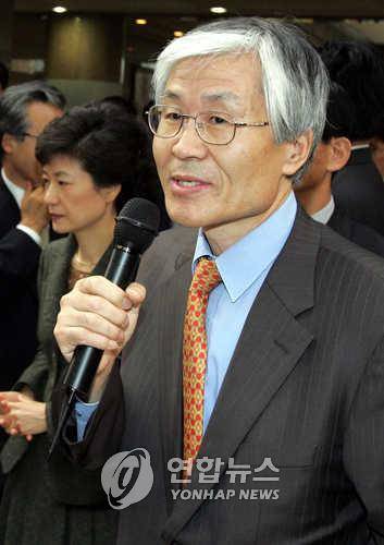 월간조선 사장 시절의 조갑제 [연합뉴스 자료사진]