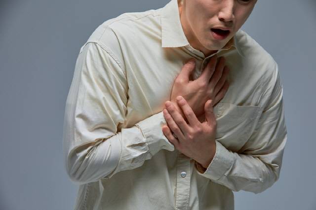 NSAIDs​ 오남용은 심혈관계 질환, 출혈 등 심각한 부작용을 유발할 수 있다. /게티이미지뱅크