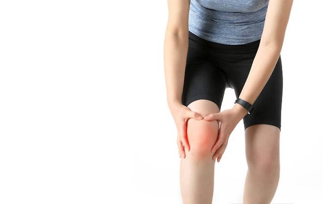 관절통도 이제껏 해오던 운동 방법을 바꿀 것을 시사하는 신호 중 하나다. [사진=클립아트코리아]