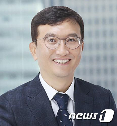 윤석열 대통령은 28일 신임 국가정보원 기획조정실장에 김남우 김앤장법률사무소 변호사(전 서울동부지검 차장검사)를 임명했다. (대통령실 제공) 2022.10.28/뉴스1 ⓒ News1 안은나 기자