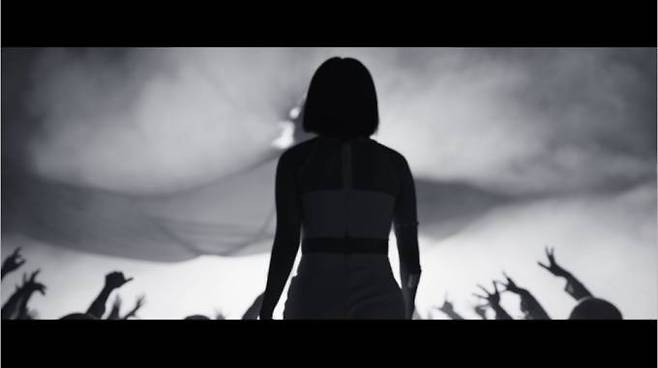 ‘오 마이 갓(Oh my god)’ 뮤직비디오 중 한 장면