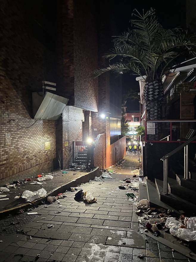 적막감이 도는 서울 용산구 이태원 사고현장의 모습. 뉴스1