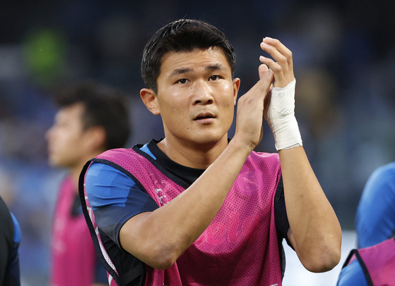 Napoli's Kim Min-Jae reacts during the warm up before the match against Ajax at Stadio Diego Armando Maradona, Naples, Italy on Oct. 12. [REUTERS/YONHAP]