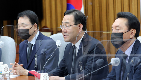 주호영 국민의힘 원내대표가 1일 오전 서울 여의도 국회에서 열린 원내대책회의에서 발언하고 있다. [사진=뉴시스]