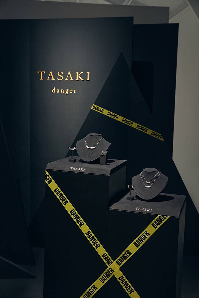 사진 : 파인주얼리 TASAKI(타사키), 데인저 시리즈 전시 전경 