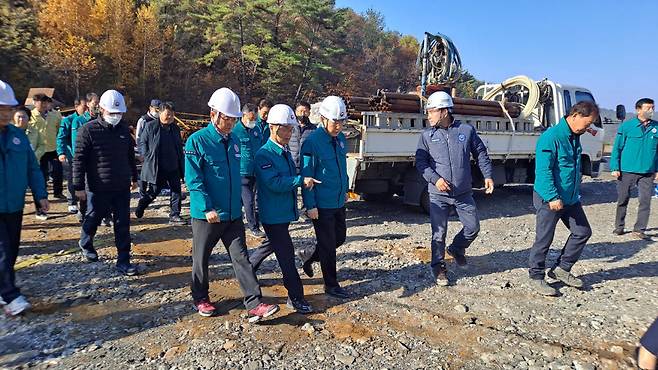 2일 경북 봉화 광산 갱도 붕괴 사고 구조현장. [고용노동부 제공]