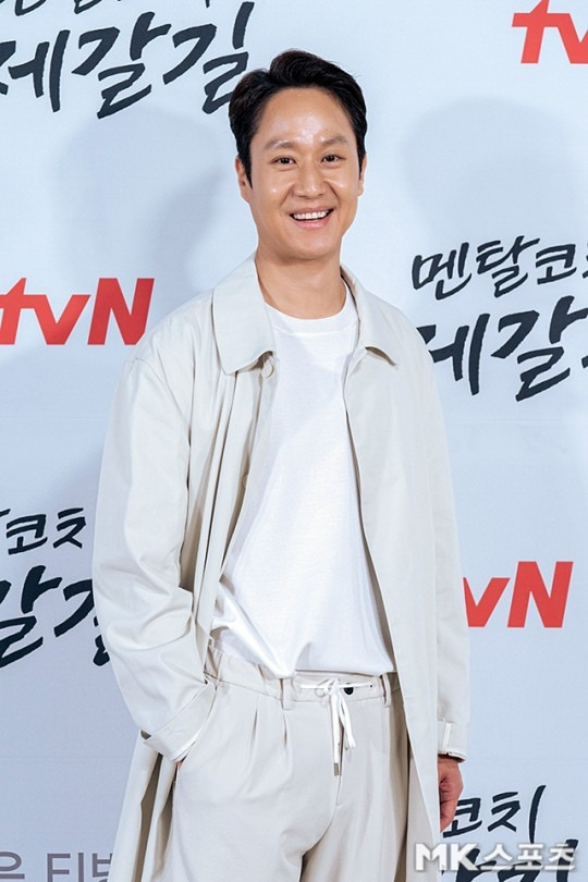 배우 정우가 ‘멘탈코치 제갈길’ 종영 소감을 밝혔다. 사진=tvN