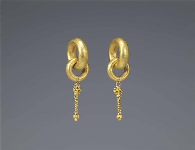 백제 금속 공예 기술의 진수를 볼 수 있는 국립공주박물관 ‘백제 귀엣-고리’전. 공주 수촌리에서 발굴한 귀고리 등이 전시돼 있다. 국립공주박물관 제공