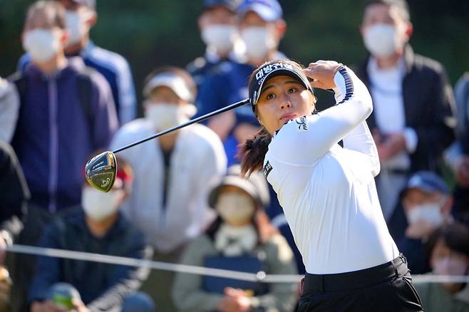 이정은6이 3일 일본 교토 인근 시가현 세타GC에서 열린 LPGA 투어 토토 재팬 클래식 1라운드 4번홀에서 드라이버샷을 날리고 있다. ｜게티이미지