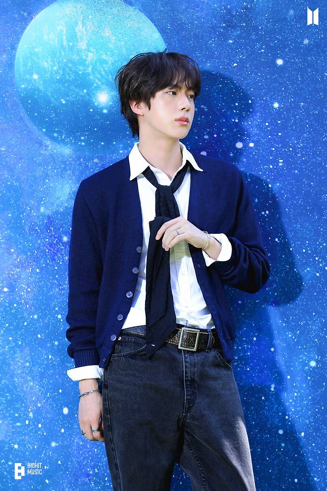 "진, 방탄소년단 솔로 활동 중 가장 인상적"..음악평론가들 'The Astronaut' 극찬