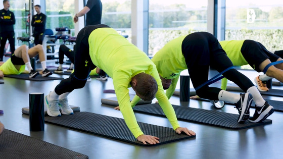 Tottenham players working hard ahead of Liverpool clash [ONE FOOTBALL]