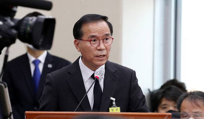 김광호 서울지방경찰청장이 7일 오후 국회에서 열린 행정안전위원회에서 답변을 하고 있다.김경호 선임기자 jijae@hani.co.kr