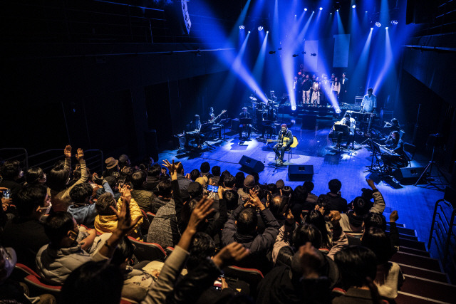 ▲ 김성호 단독공연 ‘포엠콘서트 녹우’가 지난 5일 춘천 축제극장 몸짓에서 열렸다.