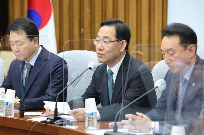 국민의힘 주호영 원내대표가 8일 오전 국회에서 열린 원내대책회의에서 발언하고 있다. (사진= 연합뉴스)