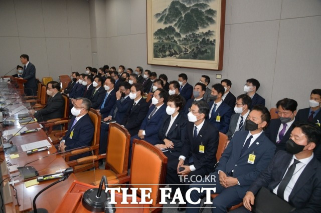 김대기 대통령비서실장이 8일 국회에서 열린 운영위원회의 대통령실 국정감사에 출석해 업무보고를 하고 있다. /남윤호 기자