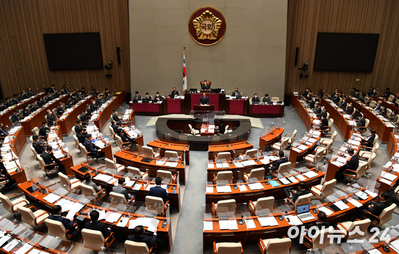 한덕수 국무총리가 지난 7일 오전 서울 여의도 국회에서 열린 예산결산특별위원회 전체회의에서 발언하고 있다. 2022. 11. 07. [사진=김성진 기자]