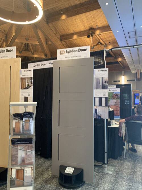 캐나다 휘슬러에서 열린 목재 전람회 GBM에 전시된 환풍문.