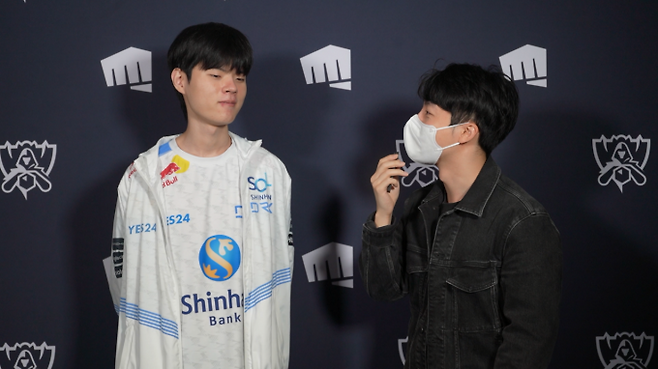 지난 달 뉴욕 현장에서 만난 김혁규. 그는 팀원들에게 '꺾이지 않는 마음'을 당부했다.&nbsp;&nbsp;