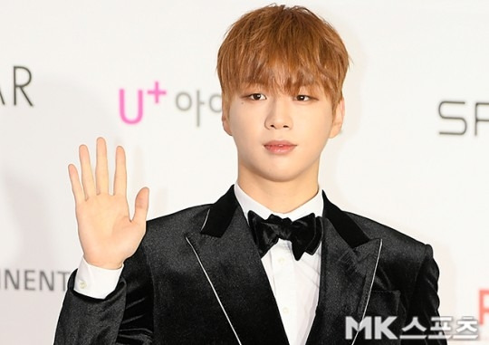 강다니엘 사과 사진=천정환 MK스포츠 기자