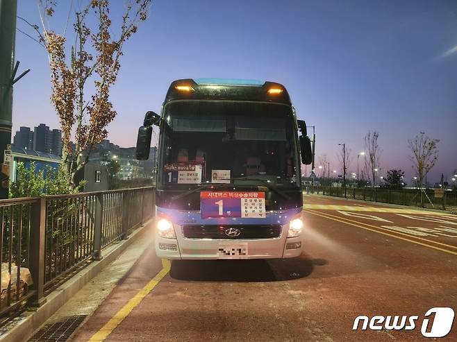 목포시내버스 파업으로 대체 투입된 전세버스(목포시 제공)/뉴스1