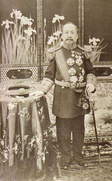 군복 차림의 고종 [사진=저작권 소멸에 따른 퍼블릭도메인]