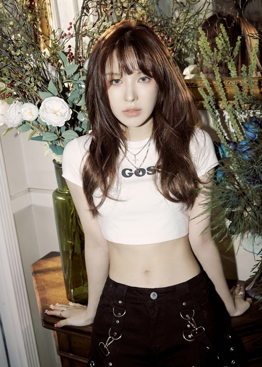 Group Red Velvet (Red Velvet) members Wendy and Joys Teaser Image were released.Teaser Image, which was released through Red Velvets various SNS accounts on the 16th, contains Wendy and Joys kitschy and youthful charm. Concept Queen Red Velvets kitschy transformation gathers anticipation.Red Velvets new mini-album The ReVe Festival 2022 - Birthday includes a total of five songs, including the title song Birthday.The album will be released on various music sites at 6 pm on the 28th, and can be purchased at various online and offline music stores.