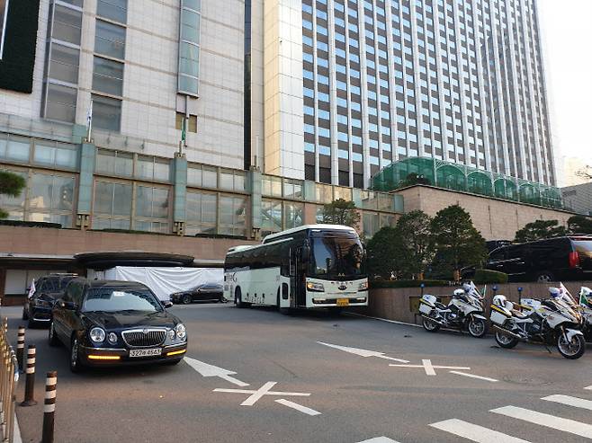 무함마드 빈 살만 사우디아라비아 왕세자와 이재용 삼성전자 회장 등 8대 그룹 총수들이 회동한 서울 중구 롯데호텔 서울. (사진=김응열 기자)