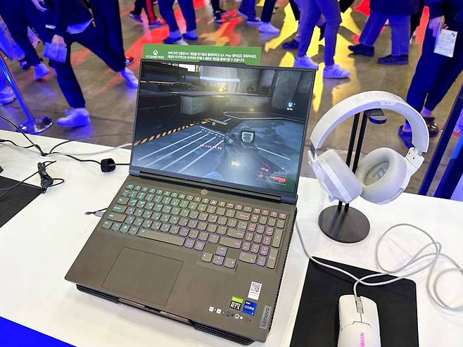 레노버의 게이밍 노트북 '리전' 제품군을 이용한 게임 체험 공간이 준비됐다