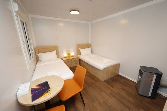 2022 카타르 월드컵 개막을 나흘 앞둔 16일(현지시간) 언론에 공개된 카타르 도하의 팬 빌리지의 내부 모습. 연합뉴스