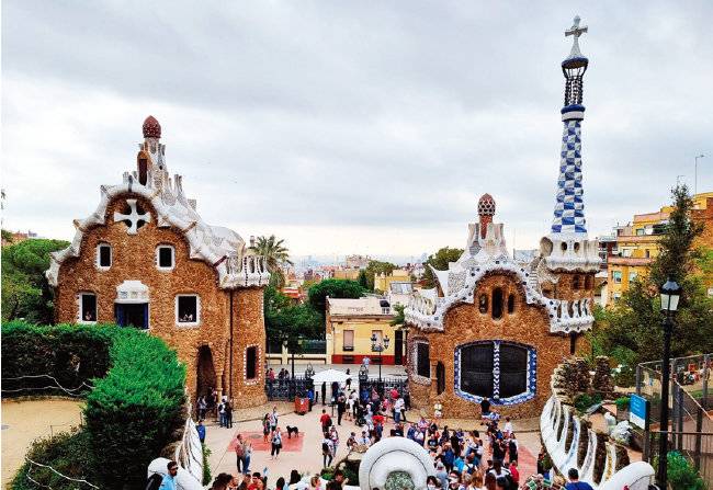수많은 관광객이 찾는 구엘 공원. [구희언 기자]
