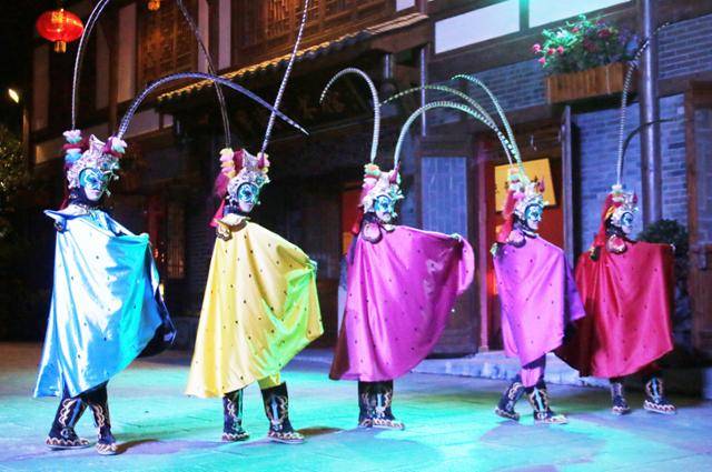 '낭원선경'에 등장하는 변검 공연. ⓒ최종명