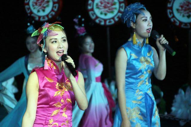 '낭원선경'의 노래 공연. ⓒ최종명