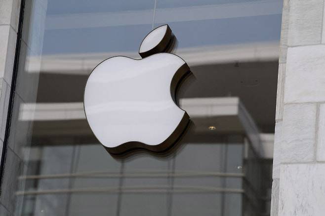 애플이 2024년부터 미 애리조나 반도체 공장에서 부품을 조달받기로 한 것으로 알려졌다. (사진= AFP)