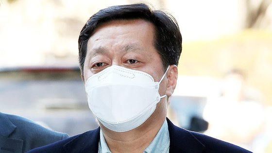 2022년 11월 18일 정진상 더불어민주당 당대표실 정무조정실장이 구속영장 심사를 받기 위해 서울중앙지법에 들어서고 있다. 뉴스1