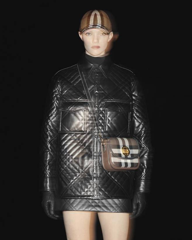 버버리 페스티브 컬렉션