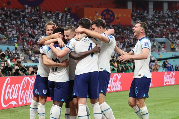 잉글랜드, 이란 6-2로 완파. 이란 축구에 굴욕 선사(연합뉴스)