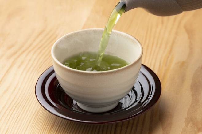 녹차는 염증성 장 질환을 앓는 이들에게 효과가 있다. [사진= 게티이미지뱅크]