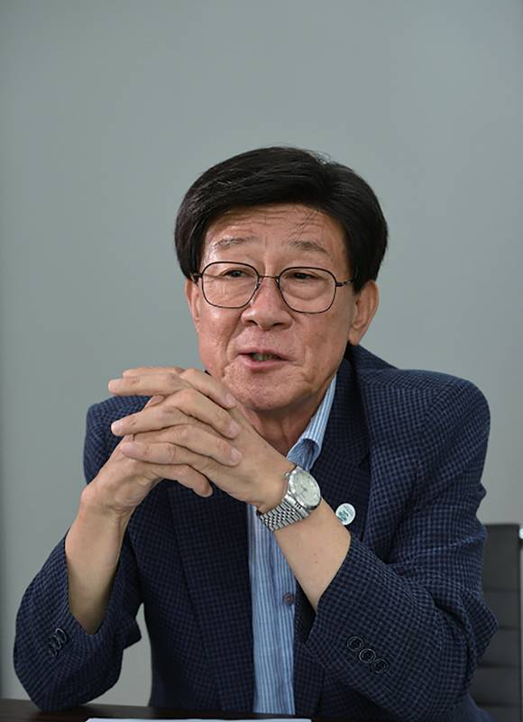 정종복 기장군수가 8월18일 군청에서 시사저널과 인터뷰하고 있다. ⓒ기장군 제공