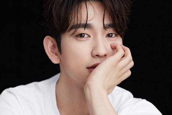 [출처: BH엔터테인먼트]