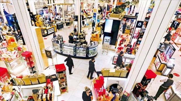 미국 뉴욕의 유통업체 매장. /한경DB